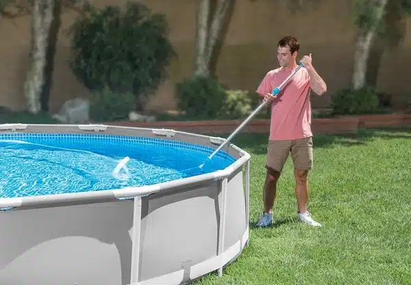 Set de îngrijire a piscinei Intex (29057) plasă, perie, duză de aspirare 3